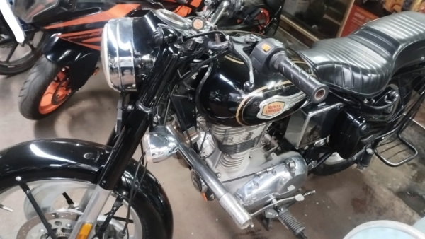 Royal Enfield Bullet 2021