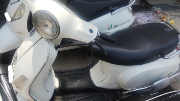 Vespa scooter 2013