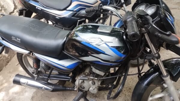 Bajaj CT100 2016