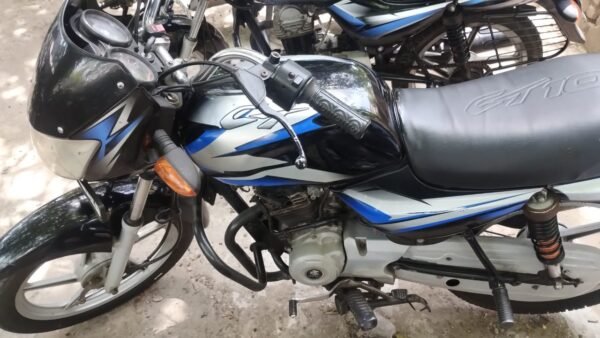 Bajaj CT100 2018