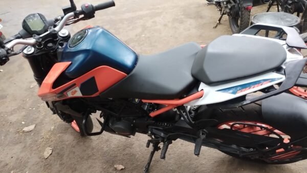 KTM duke200 2024