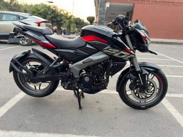 Bajaj NS200 PULSAR 2024
