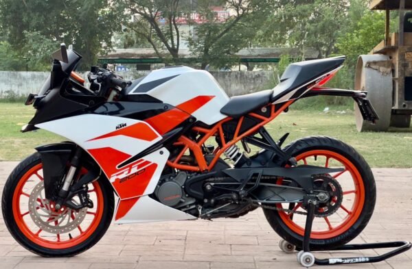 KTM RC 200 2017