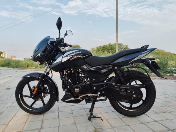 Bajaj Pulsar 2022