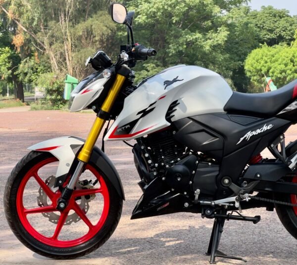 TVS Apache RTR 4V 2026