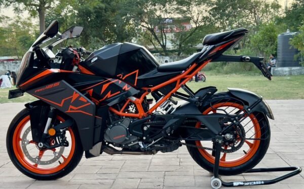 KTM RC 125 2022