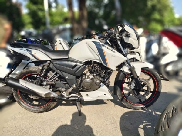 TVS Apache 2016