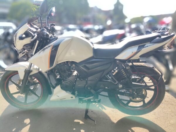 TVS Apache 2016