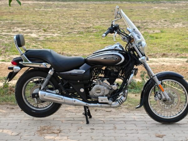 Bajaj Avenger Cruise 220 2023