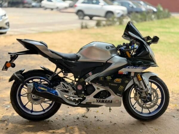 Yamaha R15 M 2025