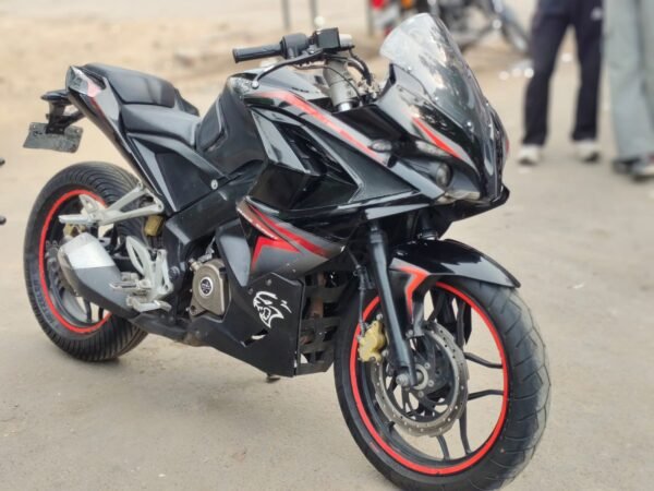 Bajaj Pulsar RS 200 2016