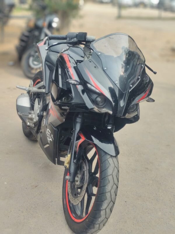 Bajaj Pulsar RS 200 2016