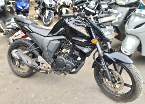 Yamaha FZ 2015