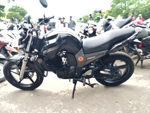 Yamaha FZ 2012