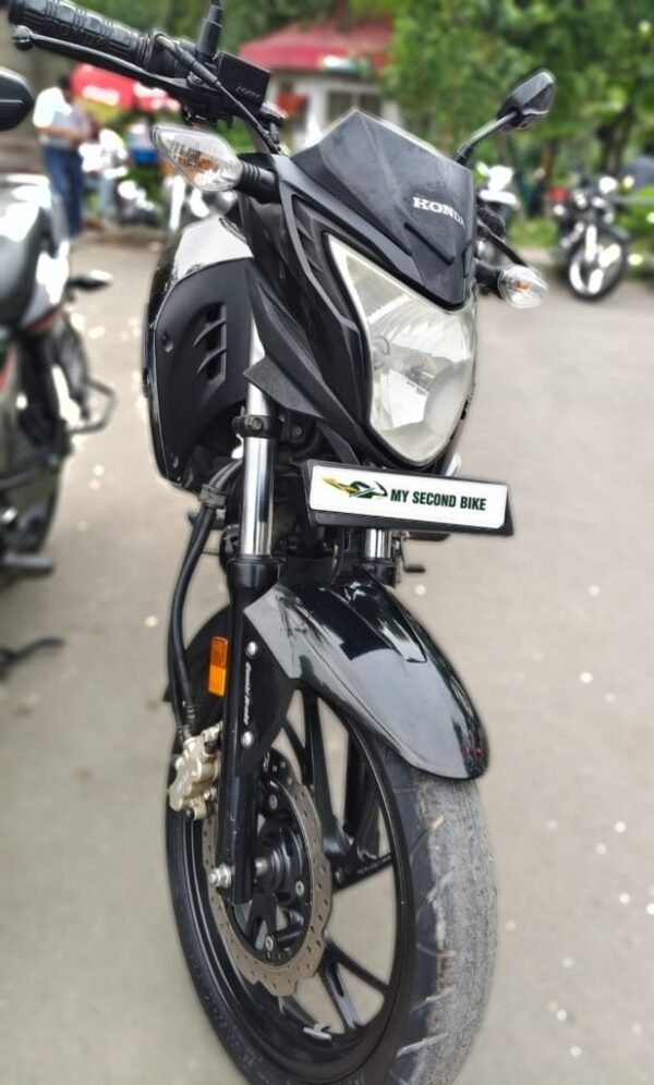 Honda Hornet 160R 2016