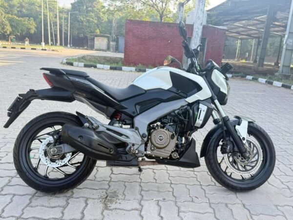 Bajaj Dominar 400 2017