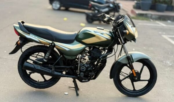 Bajaj CT 2020