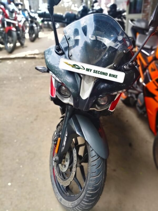 Bajaj Pulsar RS200 2024