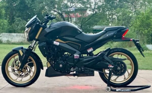 Bajaj Dominar 400 2017