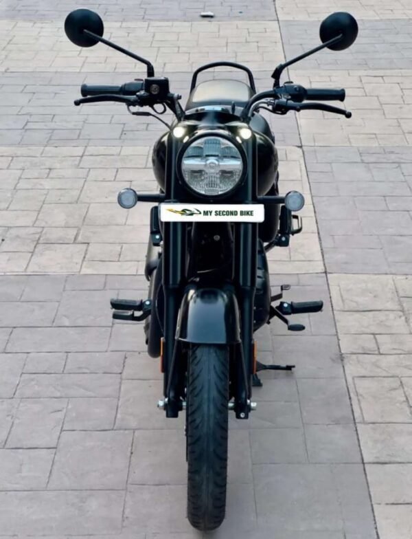 Royal Enfield Classic stealth black 2025