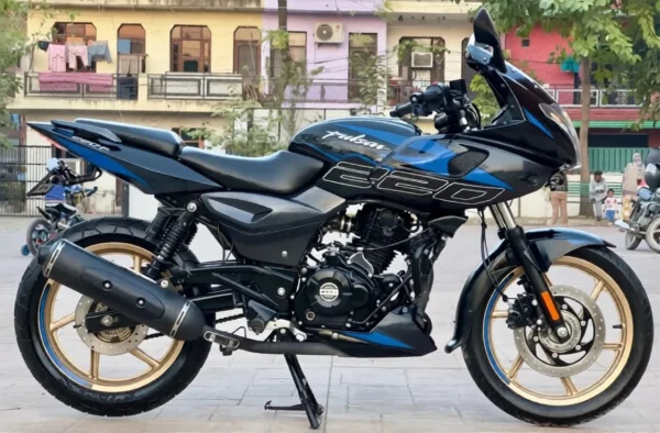 Bajaj Pulsar 220 Fi 2023