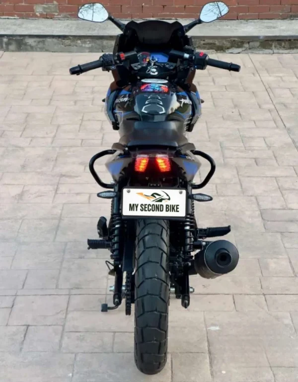 Bajaj Pulsar 220 Fi 2023