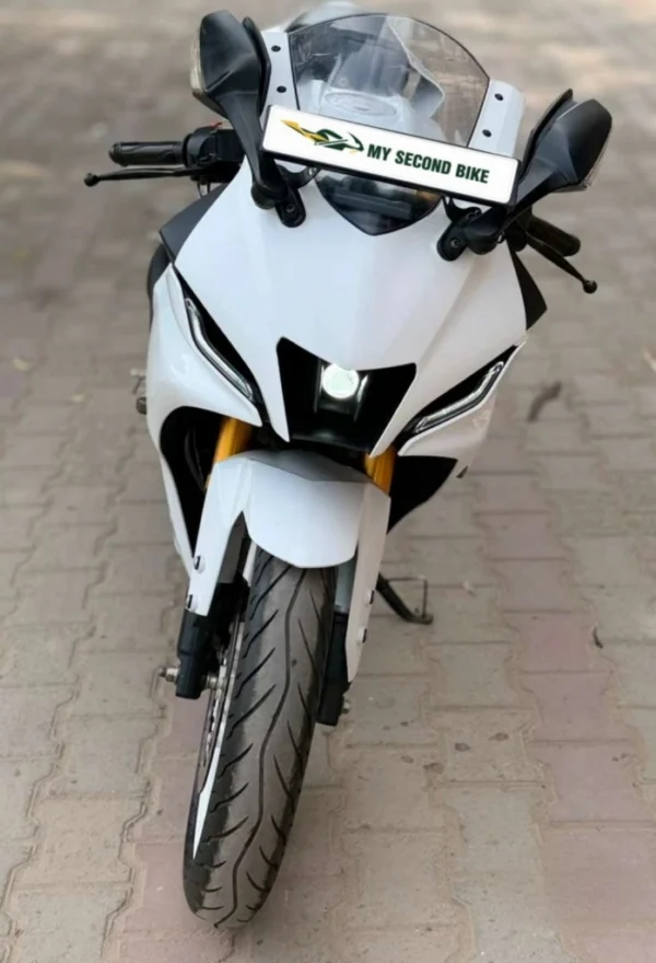 Yamaha R15 2025