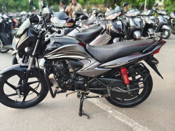 Honda Dream Yuga 2018