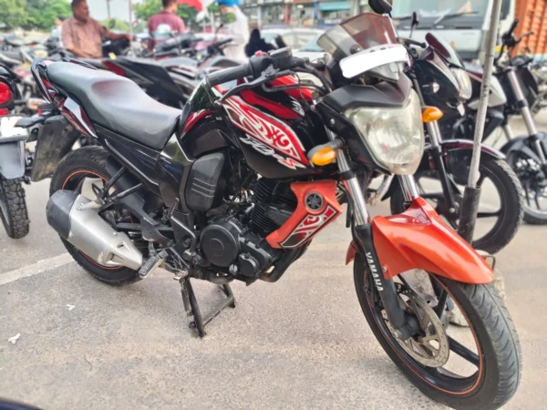 Yamaha FZ-S 2014