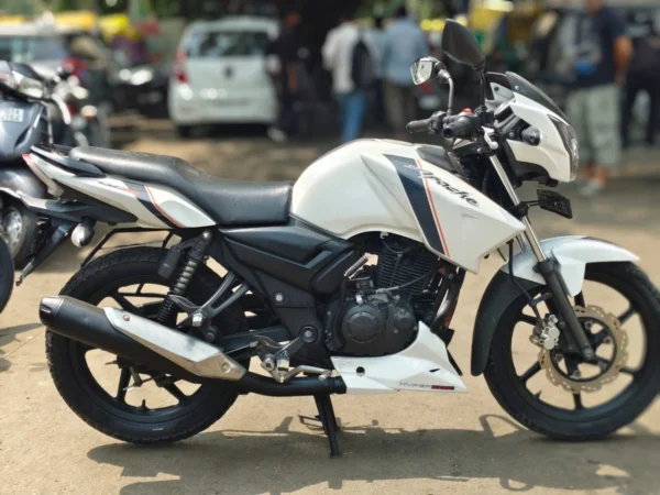 TVS RTR 160 2016