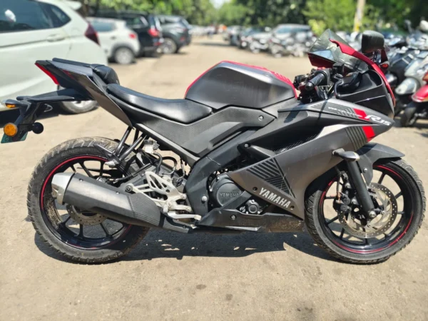 Yamaha R15 2018
