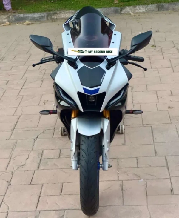 Yamaha R15 2023