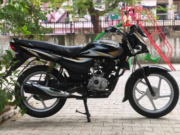 Bajaj Platina 2022
