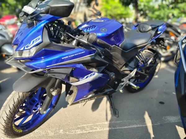 Yamaha R15 2021