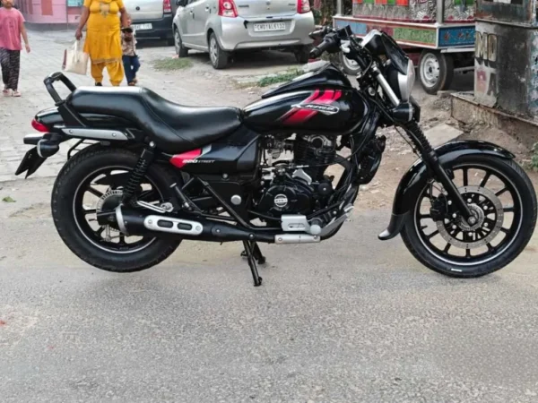 Bajaj Avenger street 220 2019